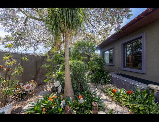 5 BEDROOM HOUSE FOR SALE IN OAKDALE